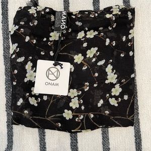 Onam NWT black floral light weight scarf